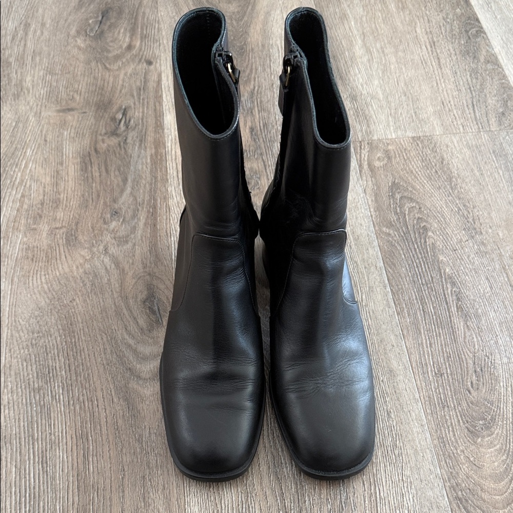 Stuart Weistzman Leather Booties